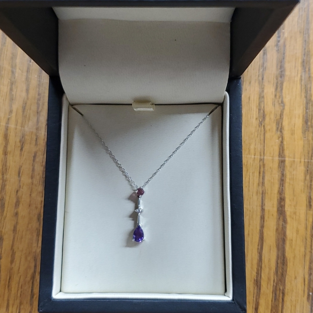 Stunning necklace - Picture 2 of 4